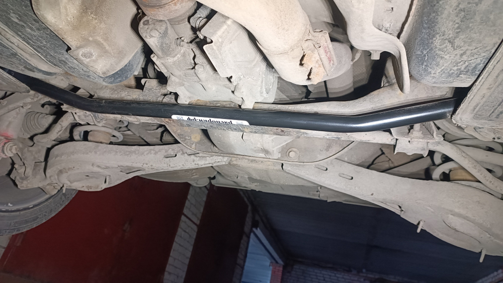 Усилитель заднего подрамника (спереди) полный привод Volvo S80 2 и Volvo XC70 3, V60 3.0 Т6 полный привод (ПОД ЗАКАЗ)