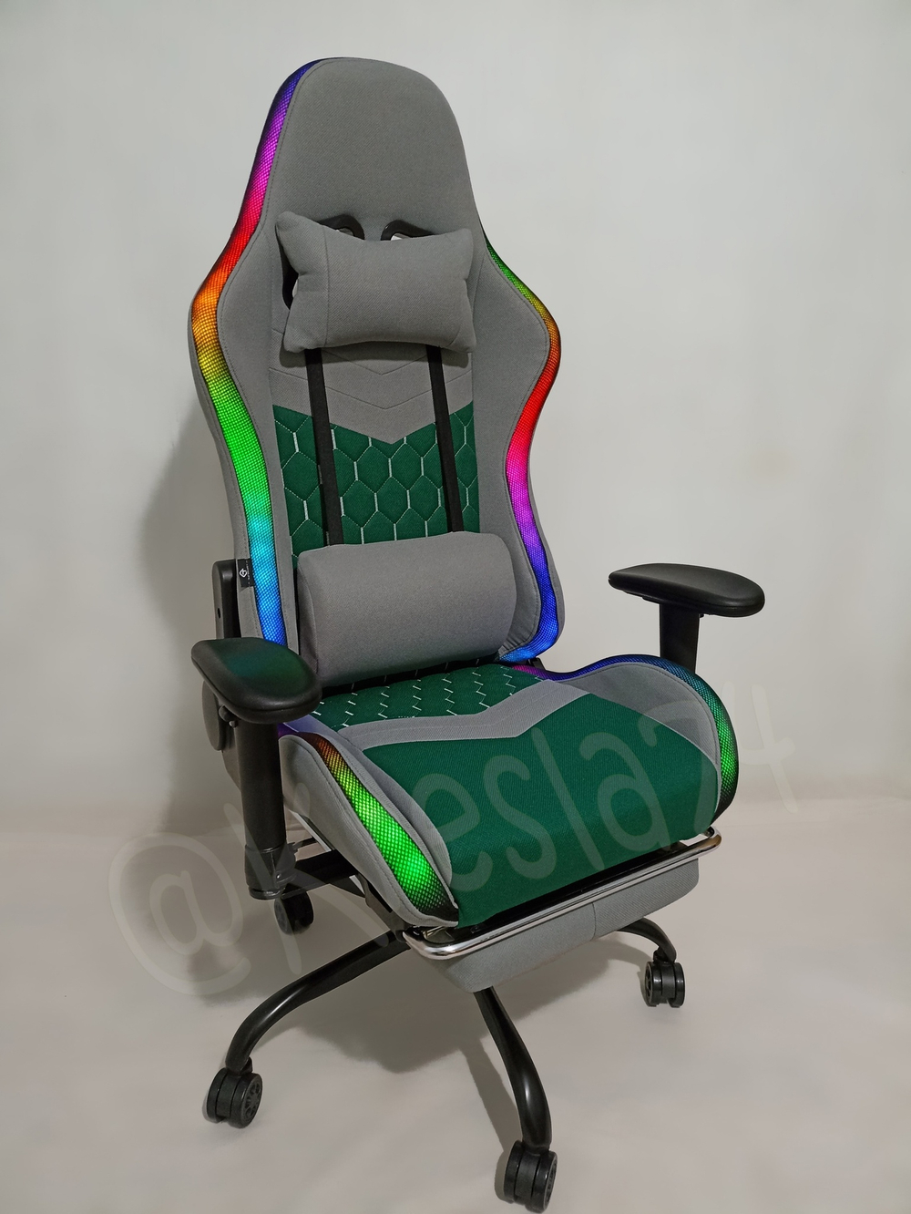 Геймерское кресло из ткани с RGB подсветкой. Серо-зелёное