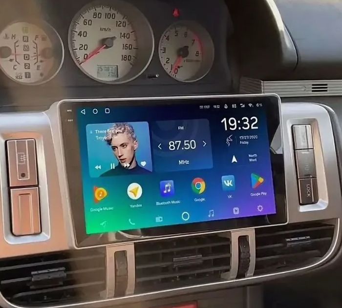 Магнитола для Nissan X-Trail T30 2000-2003 - FarCar S400-TS18 монитор 9.5" QLED на Android 14, CarPlay, 4G SIM-слот
