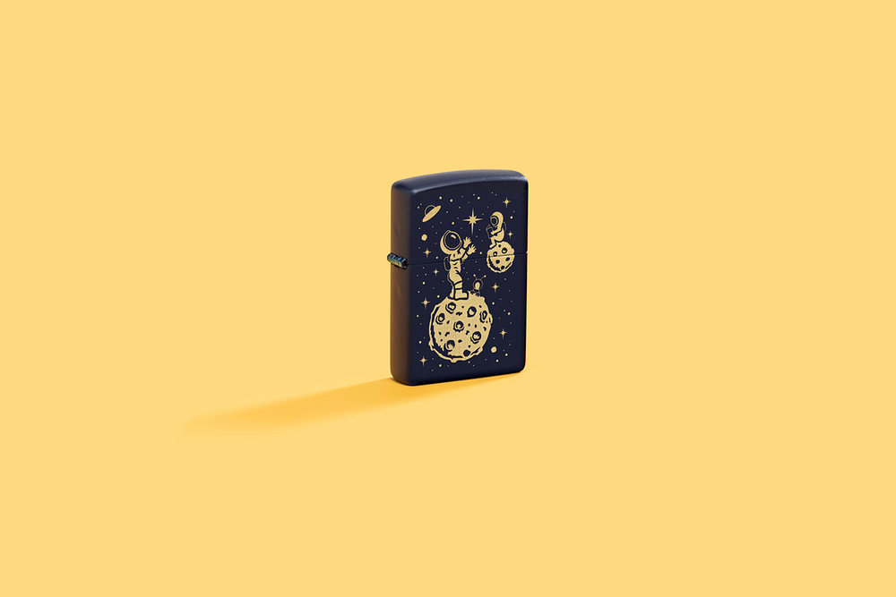 Зажигалка ZIPPO Lost in Space Design с покрытием Navy Matte, латунь/сталь, синяя, 38x13x57 мм, шт