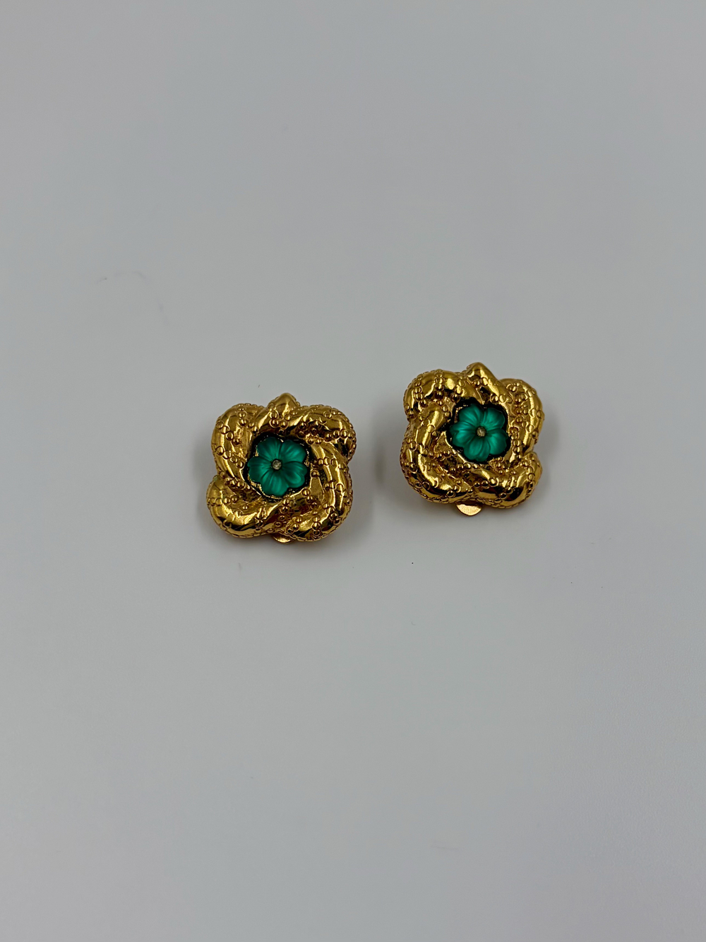 Клипсы Nina Ricci