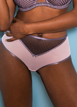 Victory Pin-Up Short