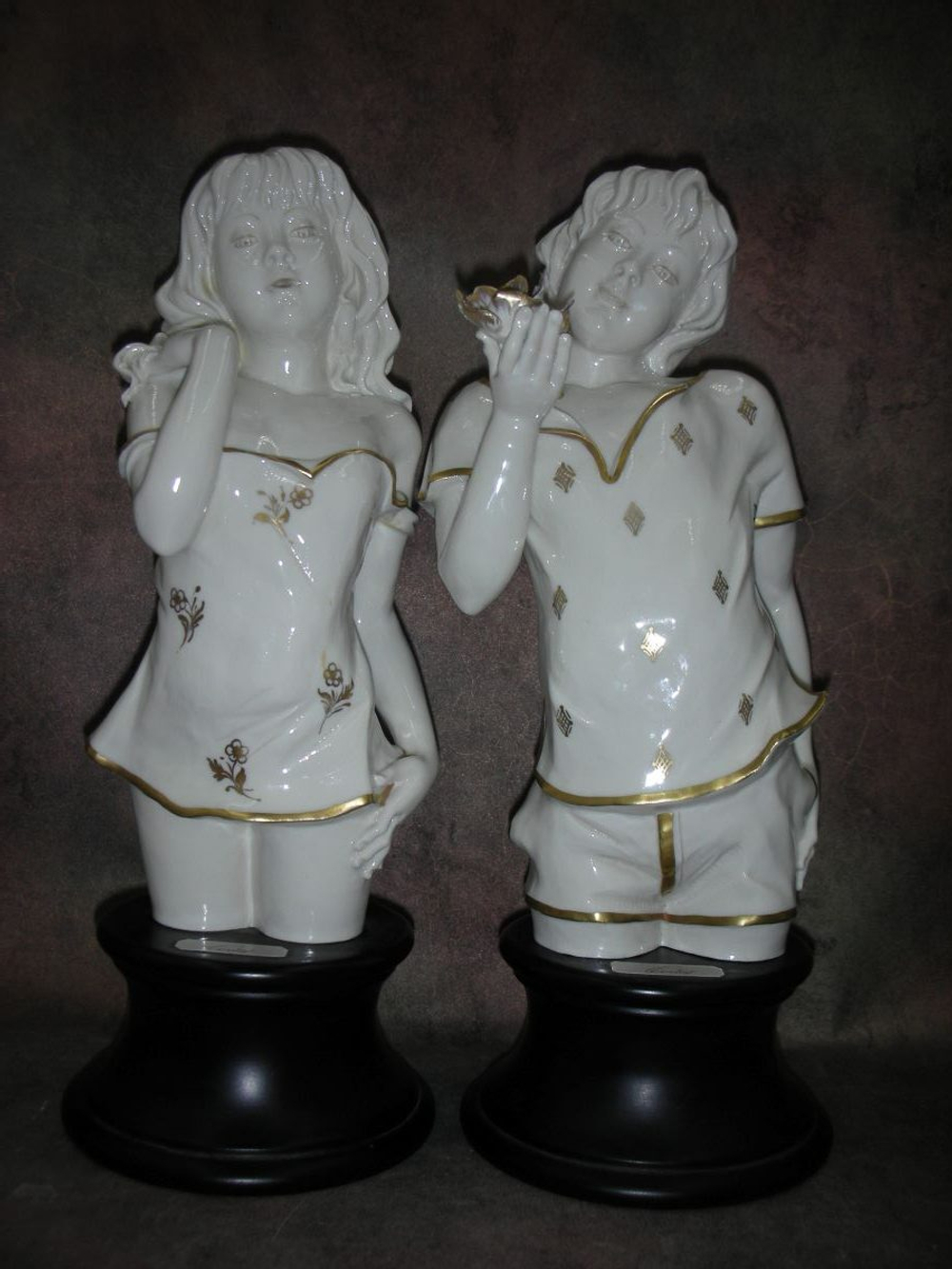 Статуэтка. Фарфор. Очарование. Capodimonte. Италия