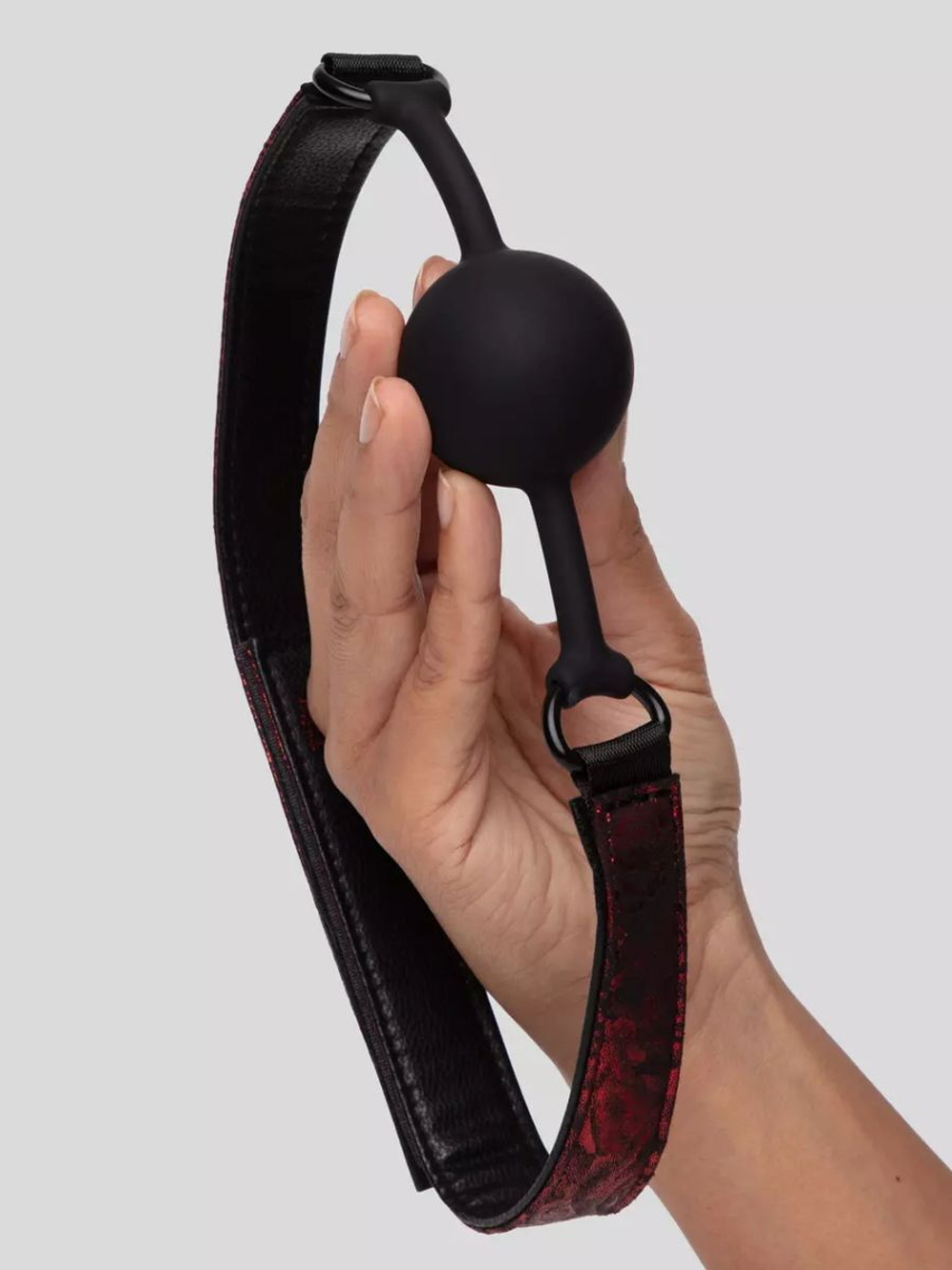 Кляп-шар на двусторонних ремешках Reversible Silicone Ball Gag (Цвет: красный с черным)