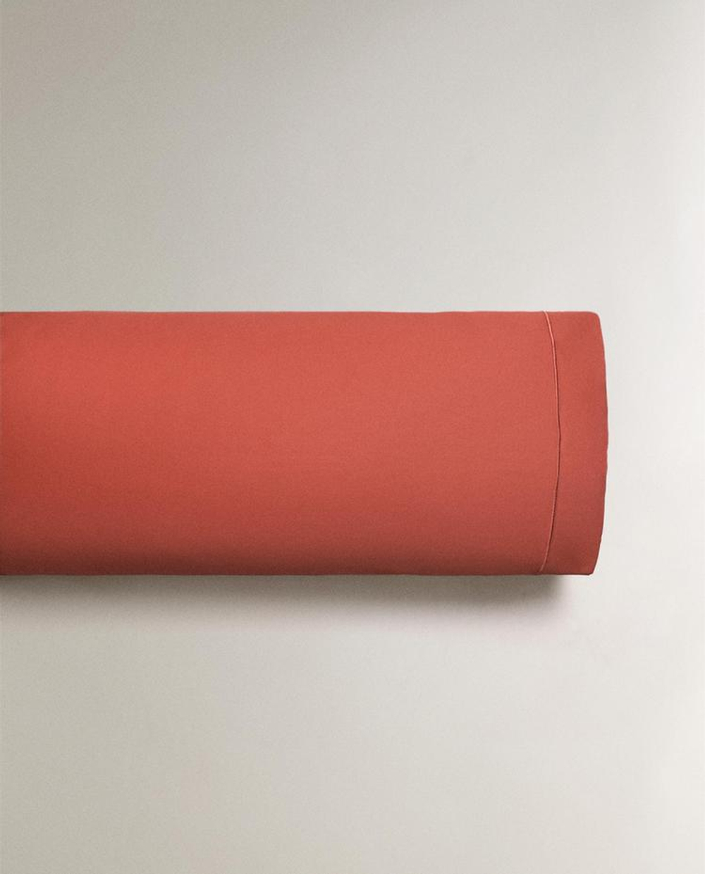 ZARA HOME САТИНОВАЯ НАВОЛОЧКА, МАЛИНОВЫЙ