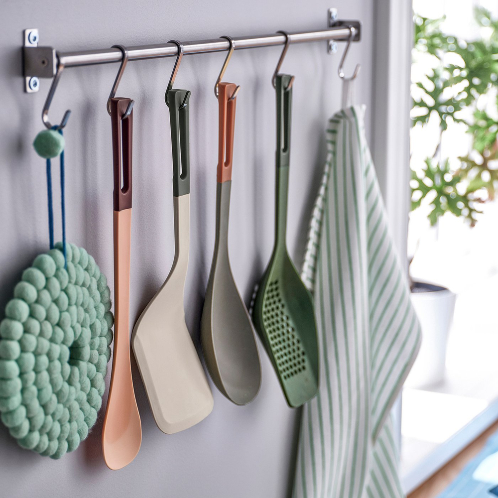 IKEA KNORRHANE  (ИКЕА КНОРРХАНЕ)  -  Лопатка - светло-бежевый/антрацит 32 см
