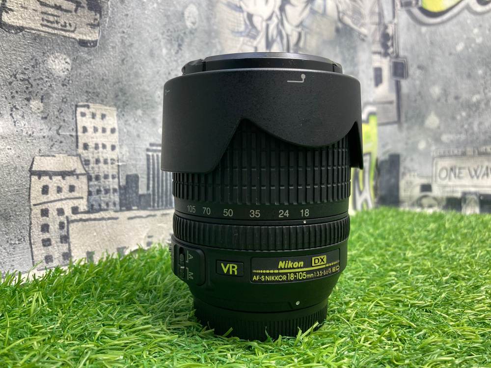Nikon 18-105mm 3.5-5.6G AF-S ED DX VR Nikkor