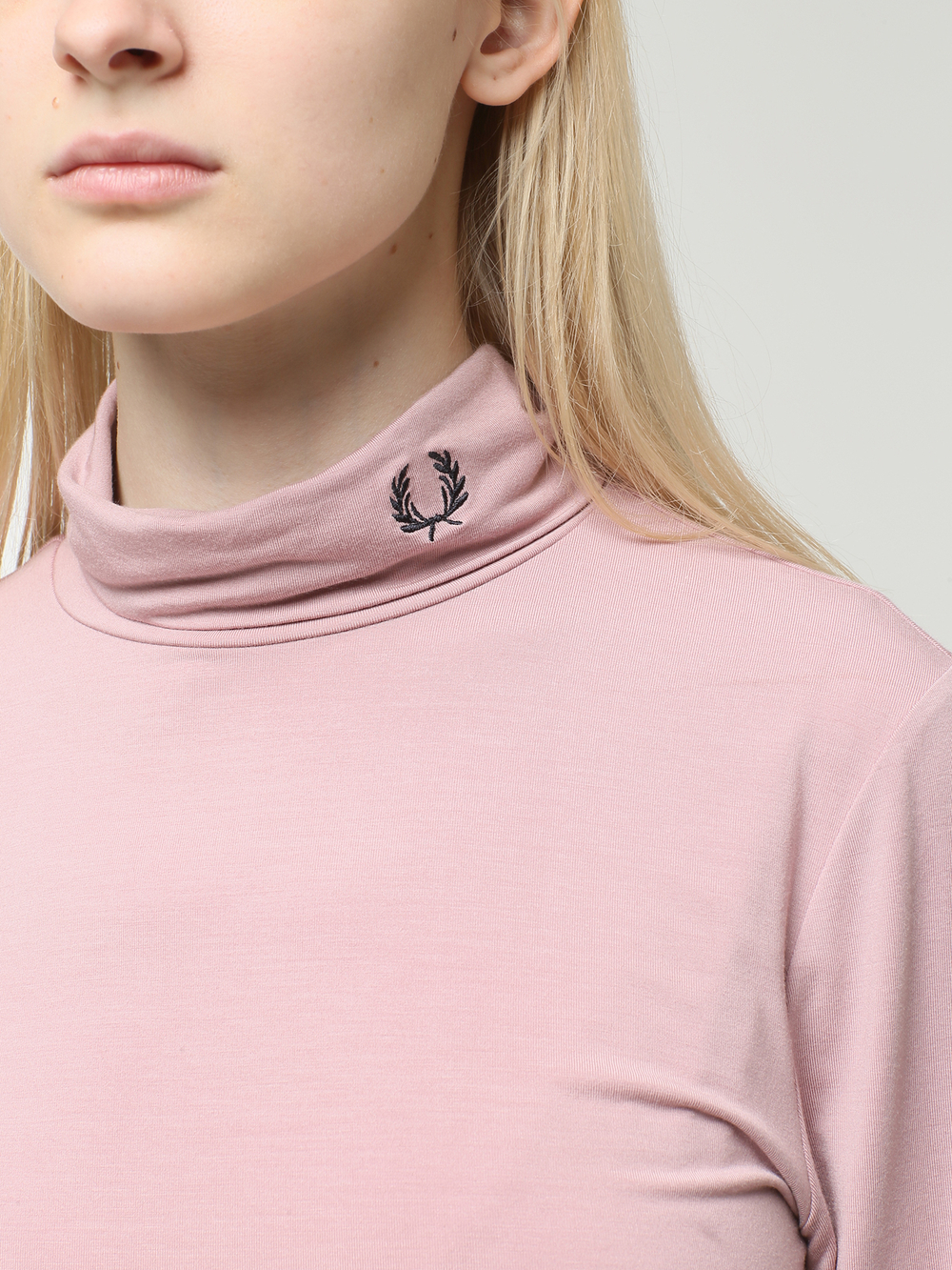 Женская Водолазка Roll Neck