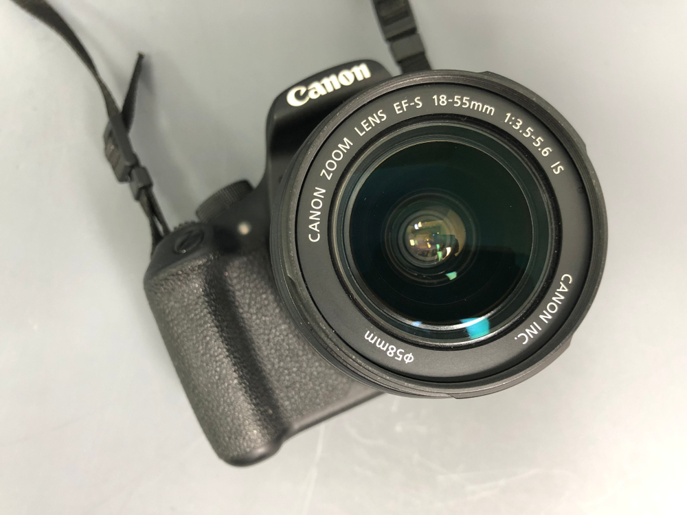 Canon 1200D + 18-55mm 3.5-5.6 IS