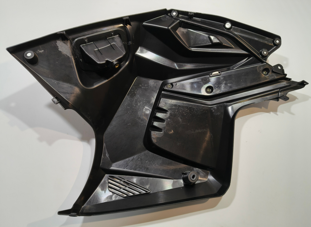 Пластик основной боковой левый Снегоход Sharmax SN-380 Ultra