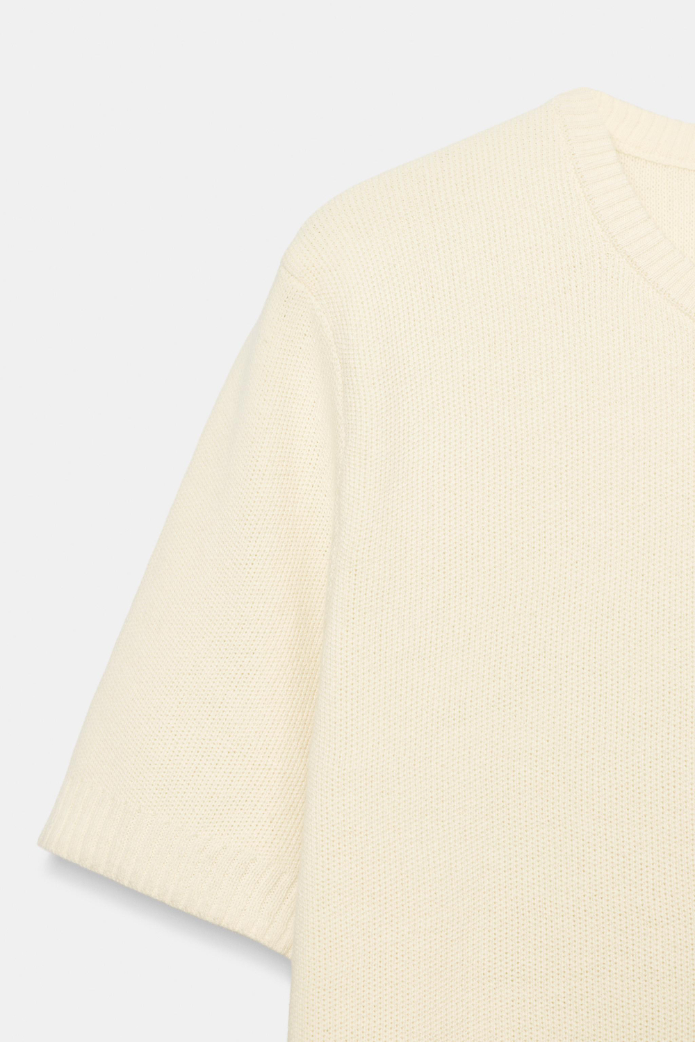 ТРИКОТАЖНЫЙ ТОП С КОРОТКИМИ РУКАВАМИ — ZARA