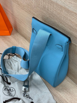 Нагрудная сумка слинг Hermes Kelly (Messenger) голубая