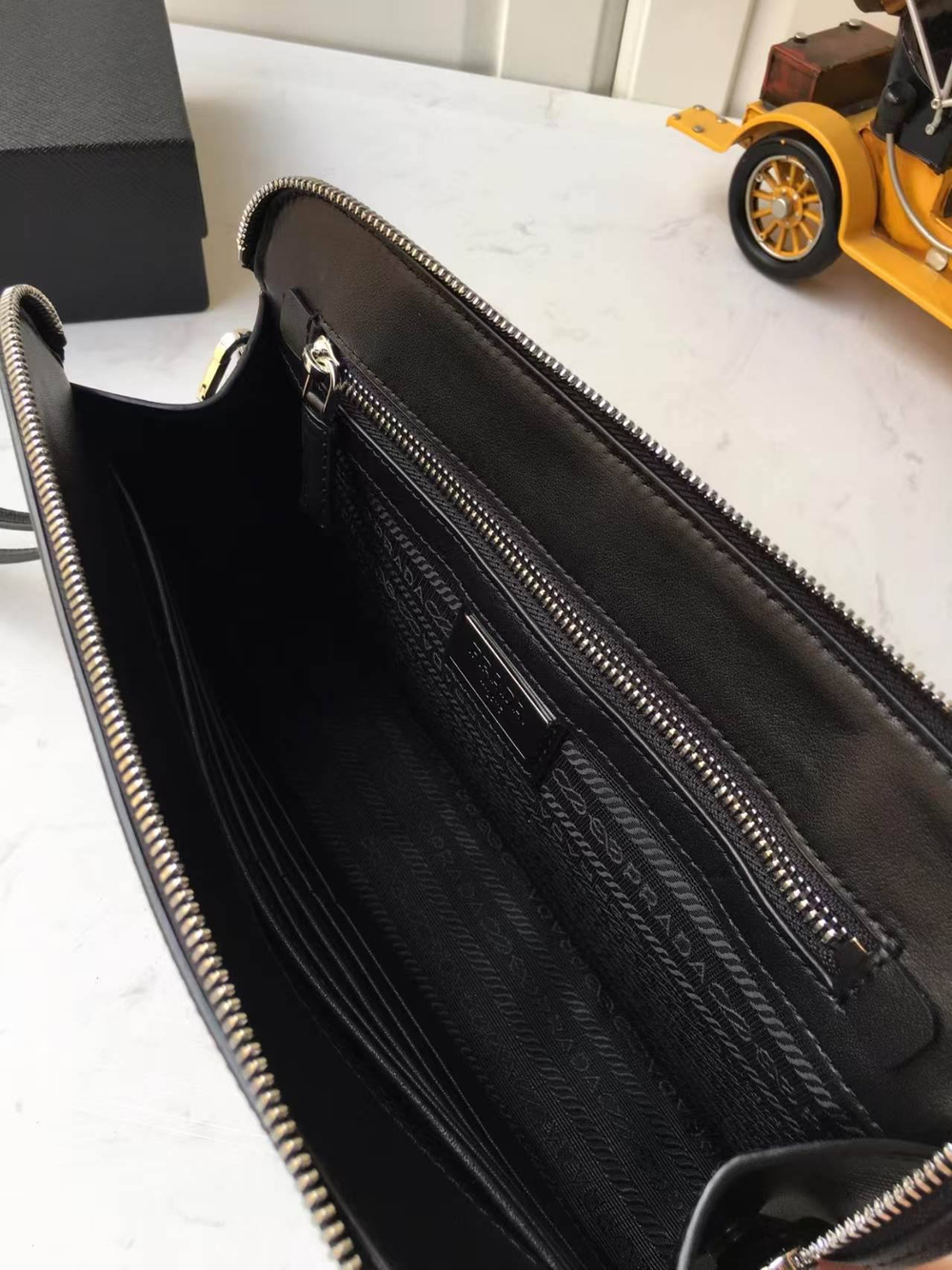 Клатч Prada
