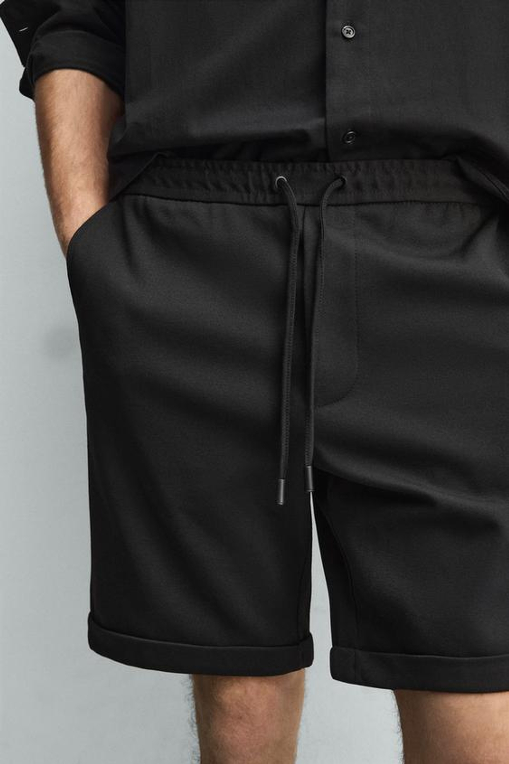 ZARA ШОРТЫ REGULAR FIT COMFORT, ЧЕРНЫЙ