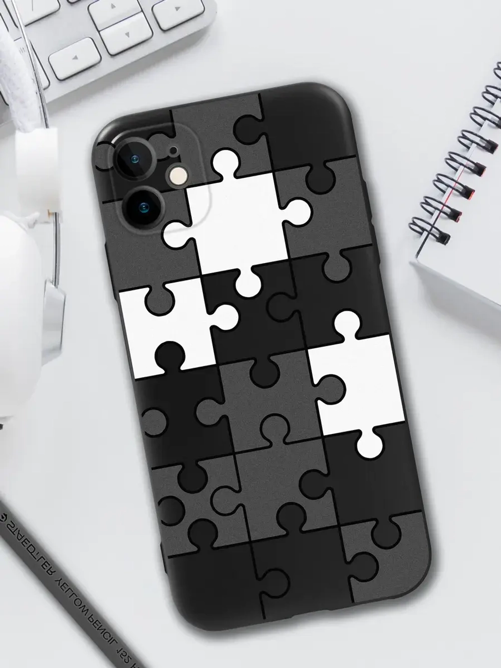 Чехол на iPhone 11 с принтом