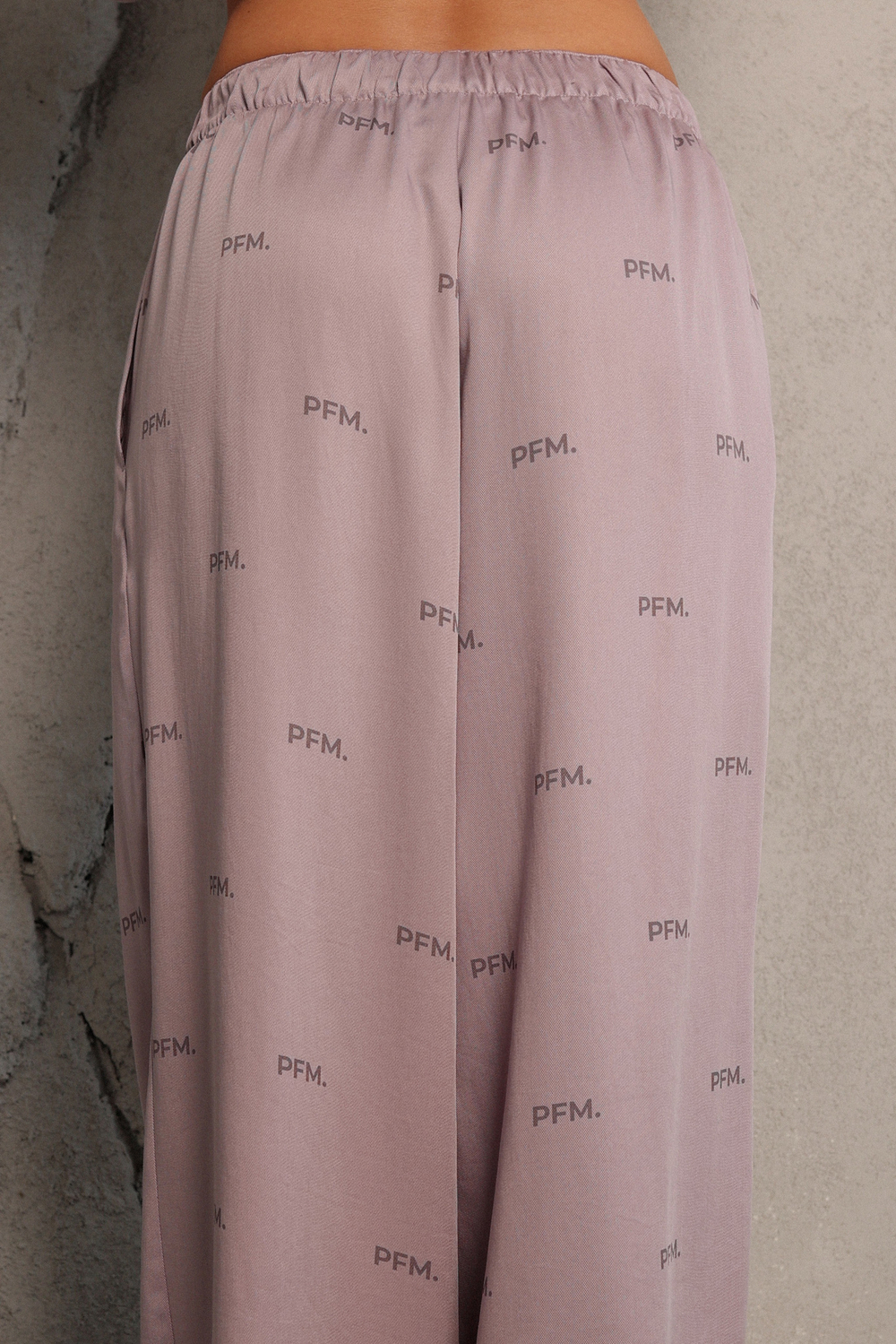 Брюки на резинке PFM.