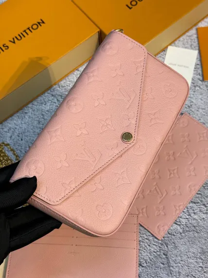 Клатч Louis Vuitton Felicie розовый