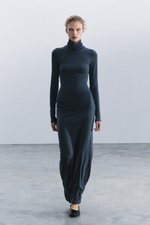 ФУТБОЛКА С ВОРОТНИКОМ-СТОЙКОЙ — ZARA