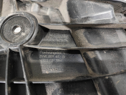 Кронштейн заднего бампера левый Audi A5 (F5) 16-нв Б/У Оригинал 8W6807453B
