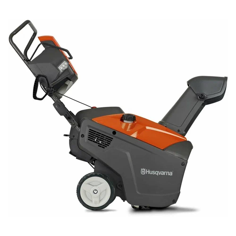 Бензиновый снегоуборщик Husqvarna ST 131