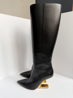 Кожаные сапоги Fendi, 37