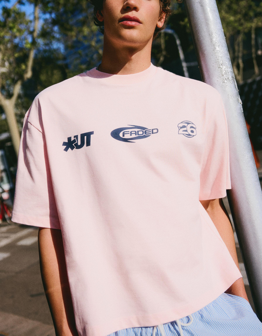Мужская футболка boxy fit с принтом, арт. 2022/696 - BERSHKA