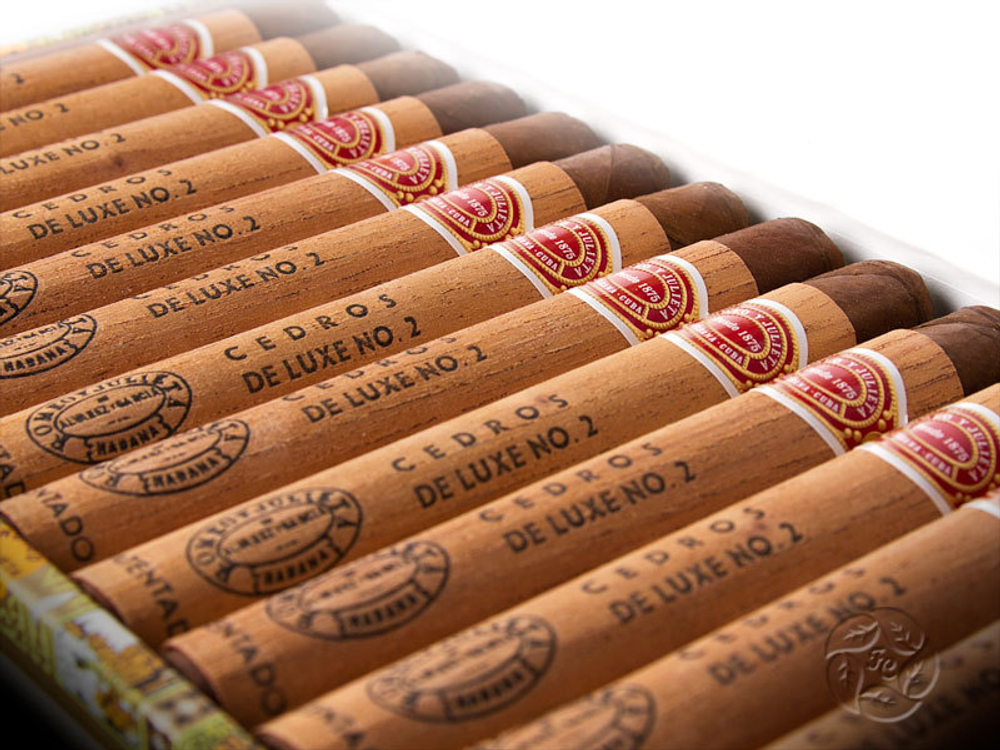 Romeo y Julieta Cedros de Luxe №2