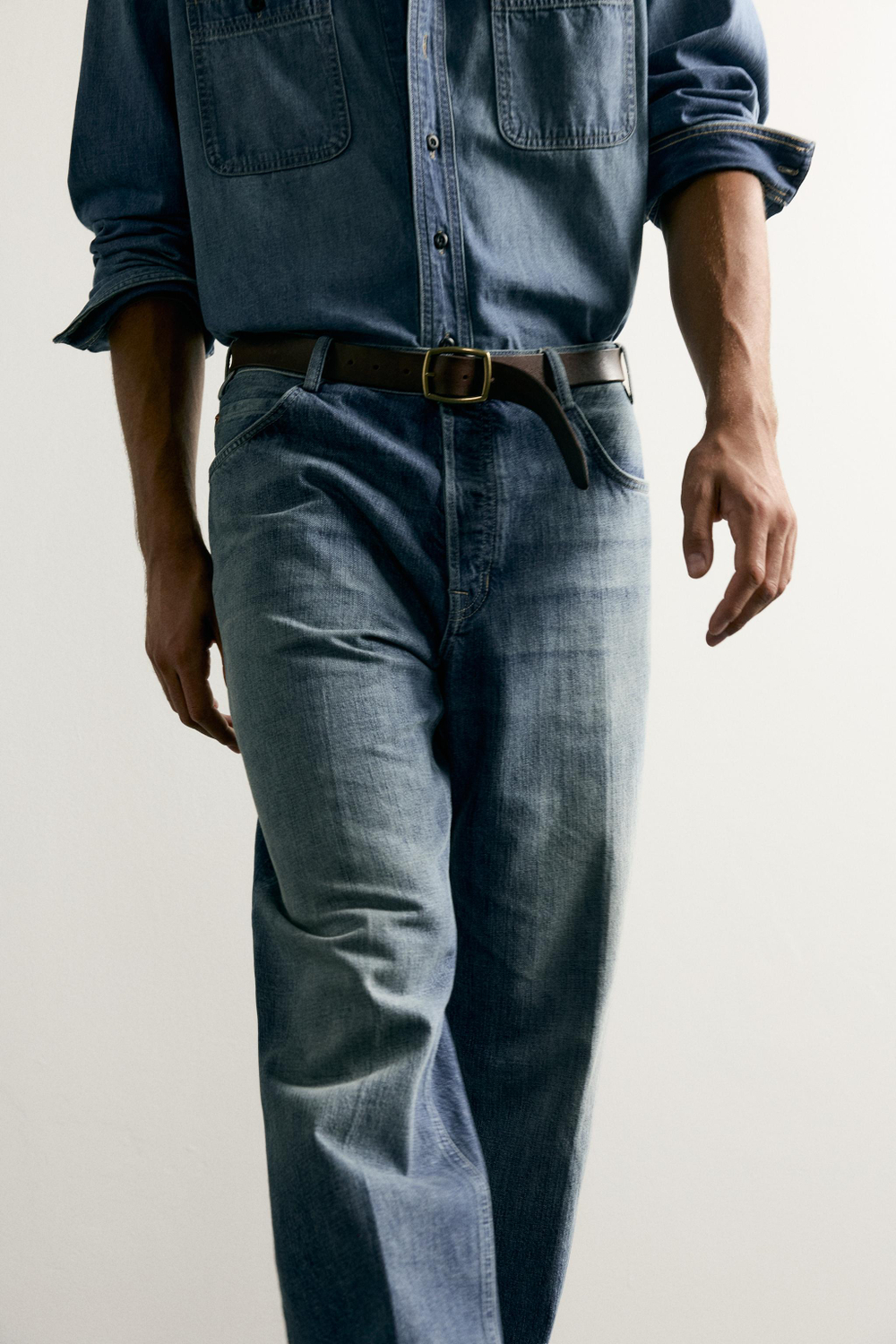 ДЖИНСЫ RELAXED FIT СО СТРЕЛКАМИ — ZARA · 0840/310