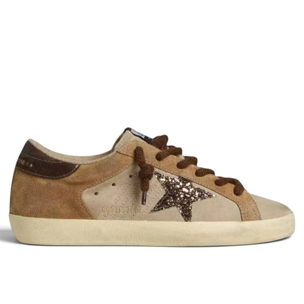 Women’s Super Star in beige and brown suede with a dark brown glitter star