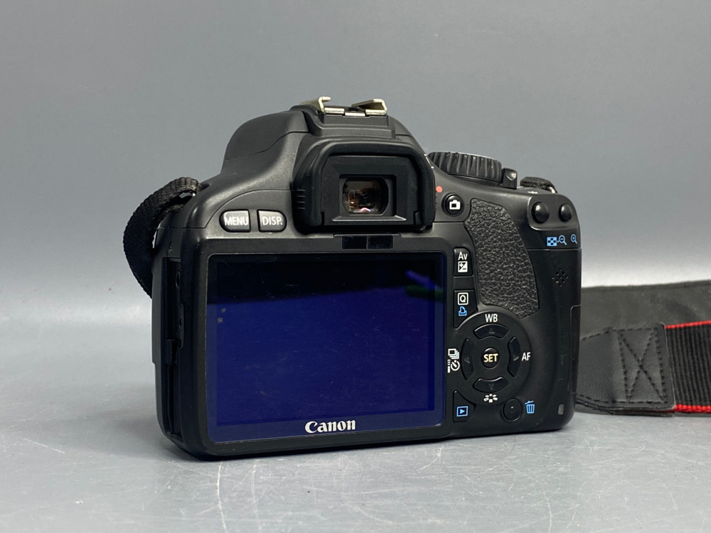 Canon EOS 550D 15.700 Кадров