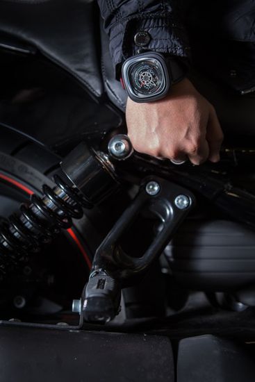 Наручные часы SEVENFRIDAY P3-01 Racer