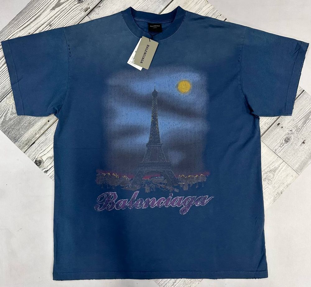 Футболка Balenciaga