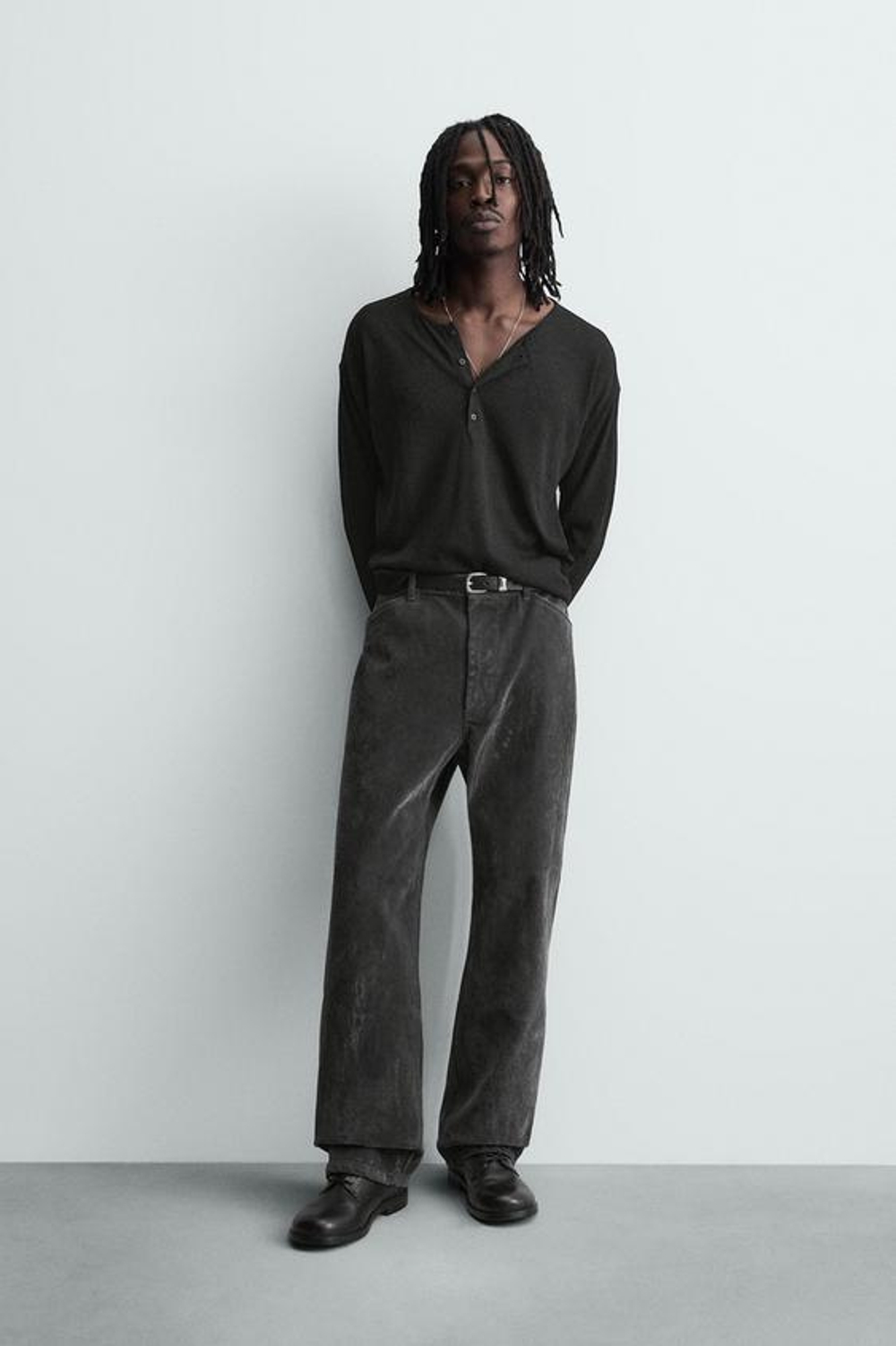 ZARA БРЮКИ RELAXED FIT С ФЛОКИРОВАНИЕМ, СЕРЫЙ