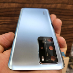 Крышка для Huawei P40 Pro - задняя стеклянная панель "Хорошее качество" (серебристого цвета)