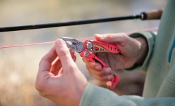 Мультитул LEATHERMAN Skeletool CX Guava