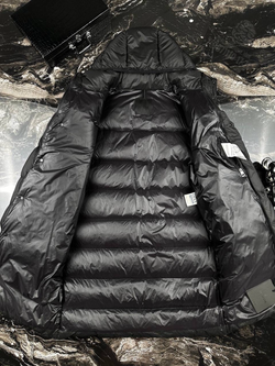 Пуховик Moncler