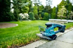 Аккумуляторные ножницы для травы Makita CXT UM600DWAE