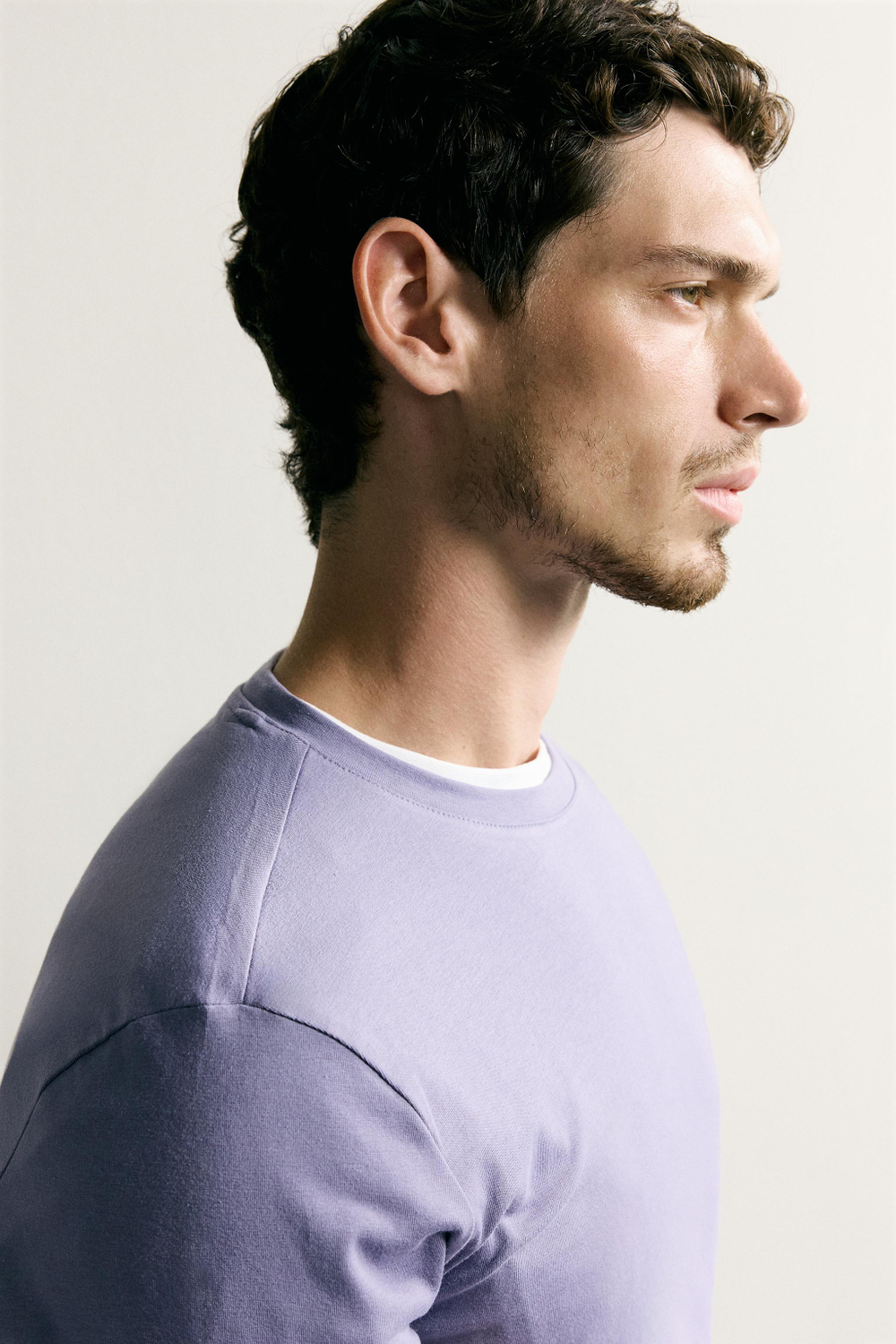 БАЗОВАЯ ФУТБОЛКА SLIM FIT /01 — ZARA