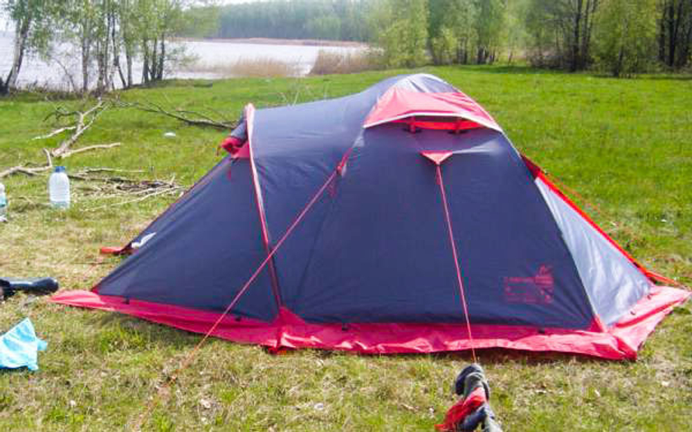 Палатка TRAMP  Mountain 4 (V2), артикул TRT-24, цвет Серый