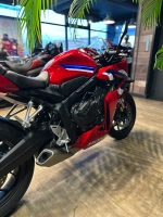 Honda CBR 650R, 2025 red