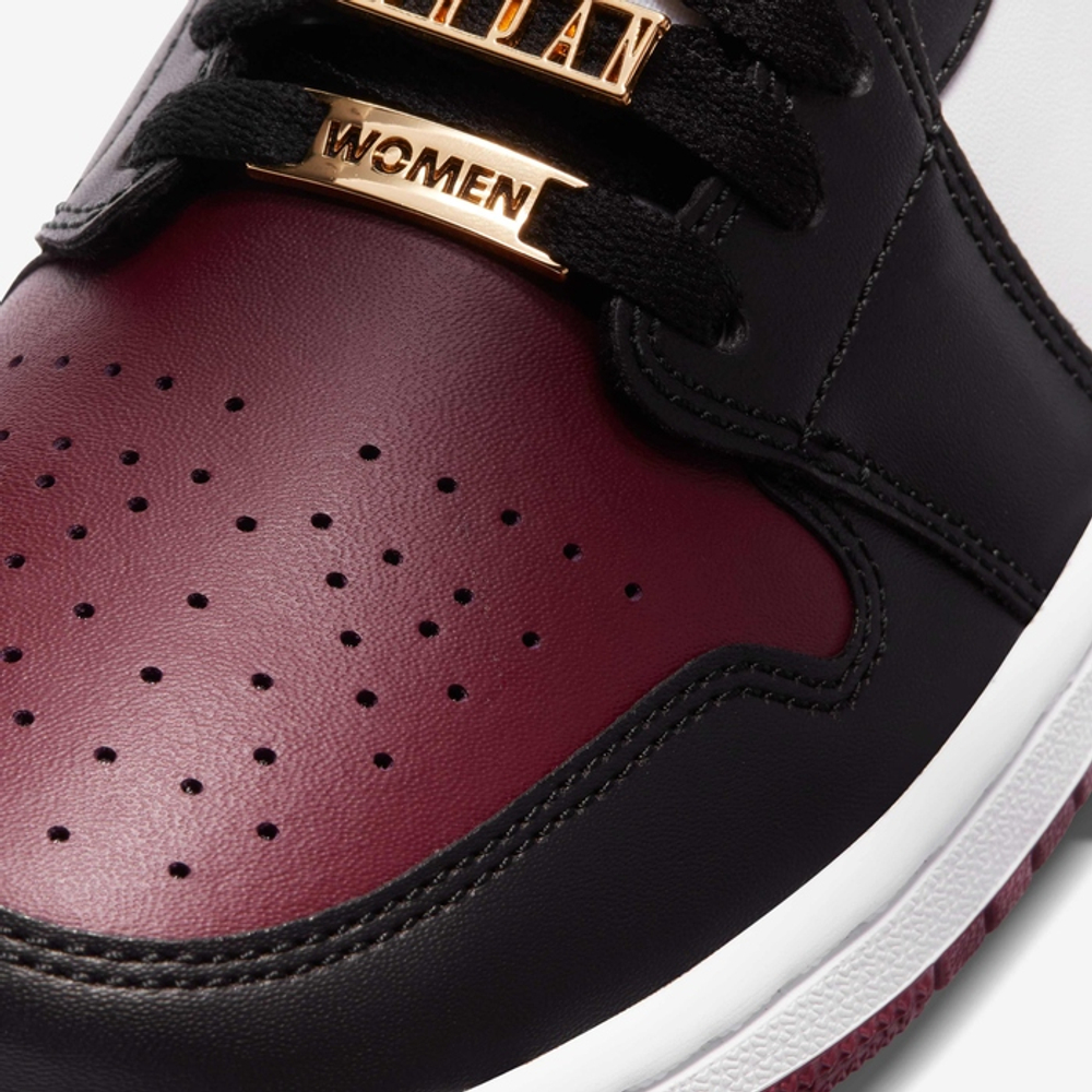 Кроссовки женские NIKE WMNS AIR JORDAN 1 MID SE