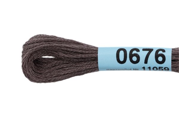 Мулине Gamma 100% хлопок, цв.0676 т-коричневый, 24 мотка по 8 метров