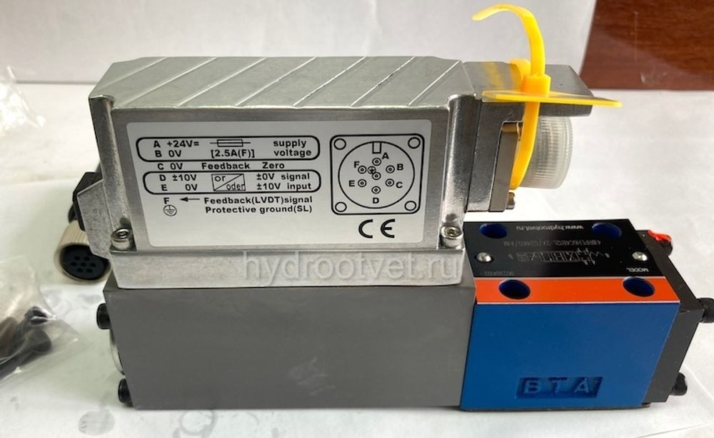 4WRPEH6C3B12L-2X/G24K0/A1M - Сервораспределитель Ду6 с обратной связью по положению золотника и встроенным усилителем (OBE), номинальный расход 12 л/мин, характеристика L - линейная, схема C3, сигнал управления A1 = ±10 V