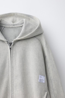 ZARA ТОЛСТОВКА С МОЛНИЕЙ И НАШИВКОЙ FADE OUT, СВЕТЛО-СЕРЫЙ