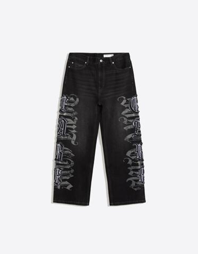 Мужские джинсы baggy fit с нашивками - BERSHKA