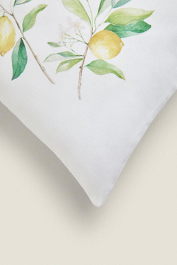 ZARA HOME ЧЕХОЛ ДЛЯ ДЕКОРАТИВНОЙ ПОДУШКИ С ПРИНТОМ «ЛИМОНЫ», БЕЛЫЙ