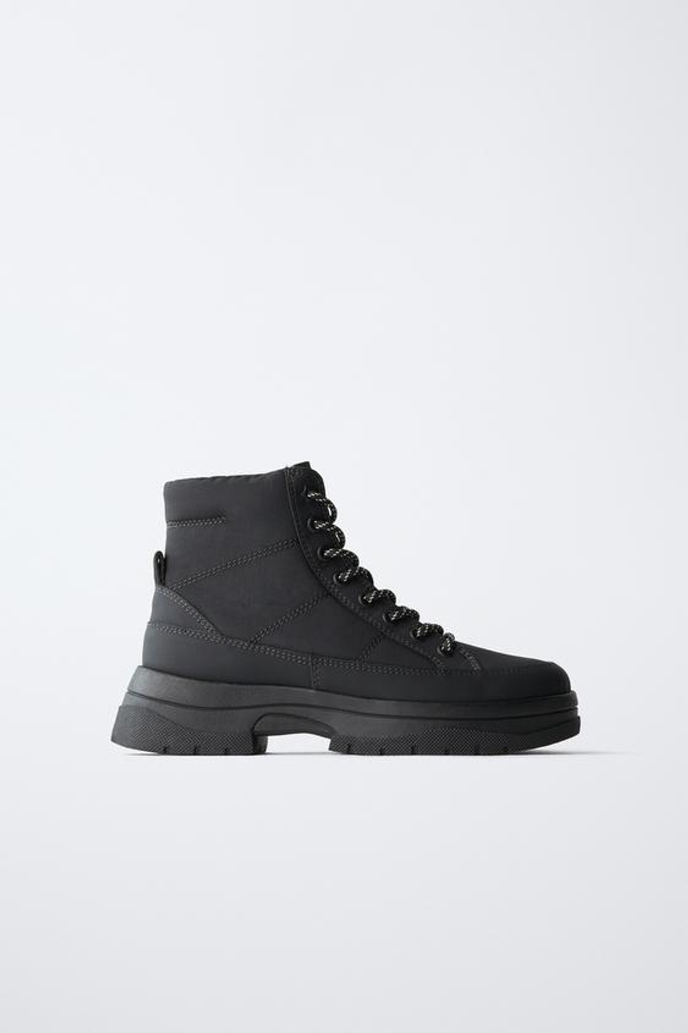 ZARA СТЕГАНЫЕ СПОРТИВНЫЕ БОТИНКИ, ЧЕРНЫЙ