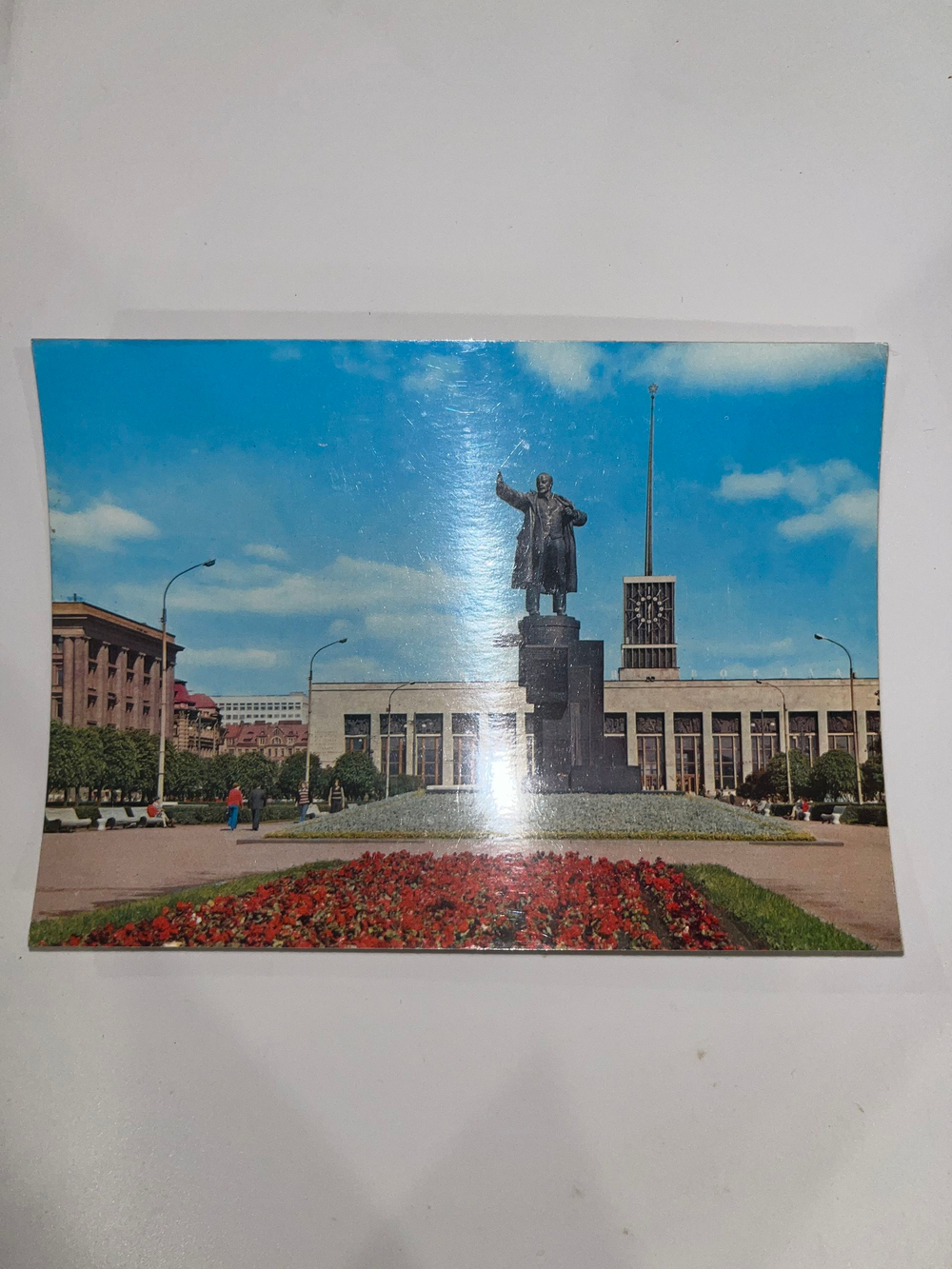 Открытка "Памятник В.И. Ленину у Финляндского вокзала"