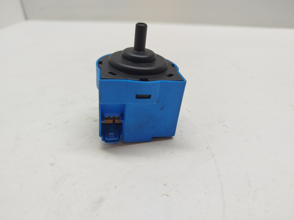 LS62840L кт255 Датчик уровня воды для стиральной машины AEG 132813501 б/у