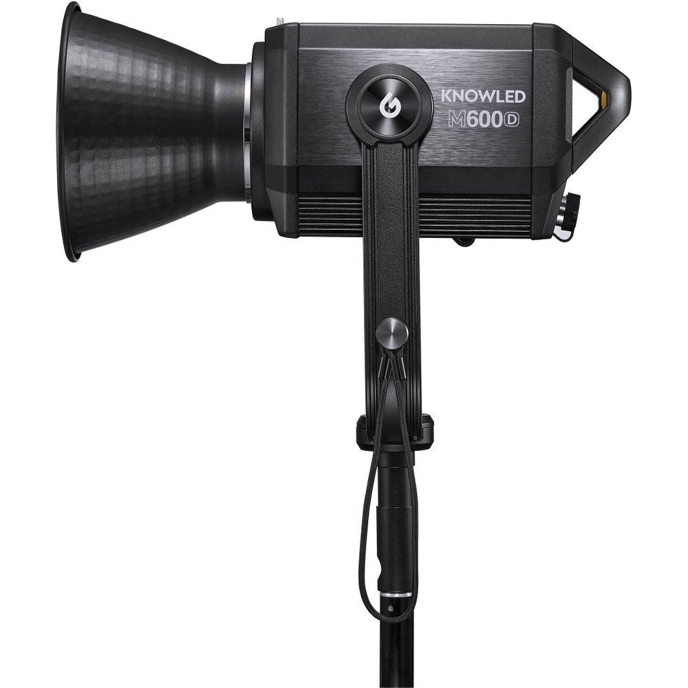 Светодиодный осветитель Godox Knowled M600D